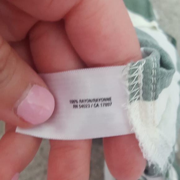 Old Navy tank top - Picture 3 of 4